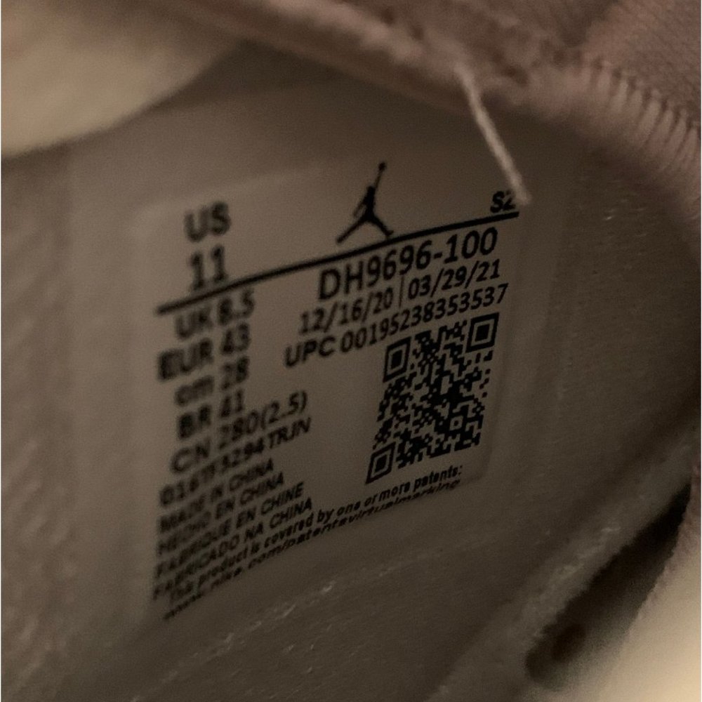 Nike Wmns Air Jordan 6 Retro 'Gold Hoops' DH9696-100 Women's Size 11 - Picture 6 of 7